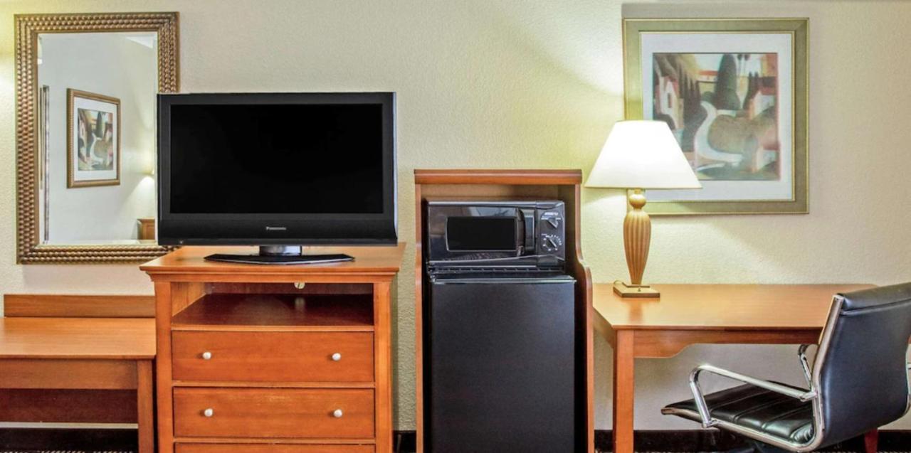 La Quinta By Wyndham Minneapolis-Minnetonka Εξωτερικό φωτογραφία